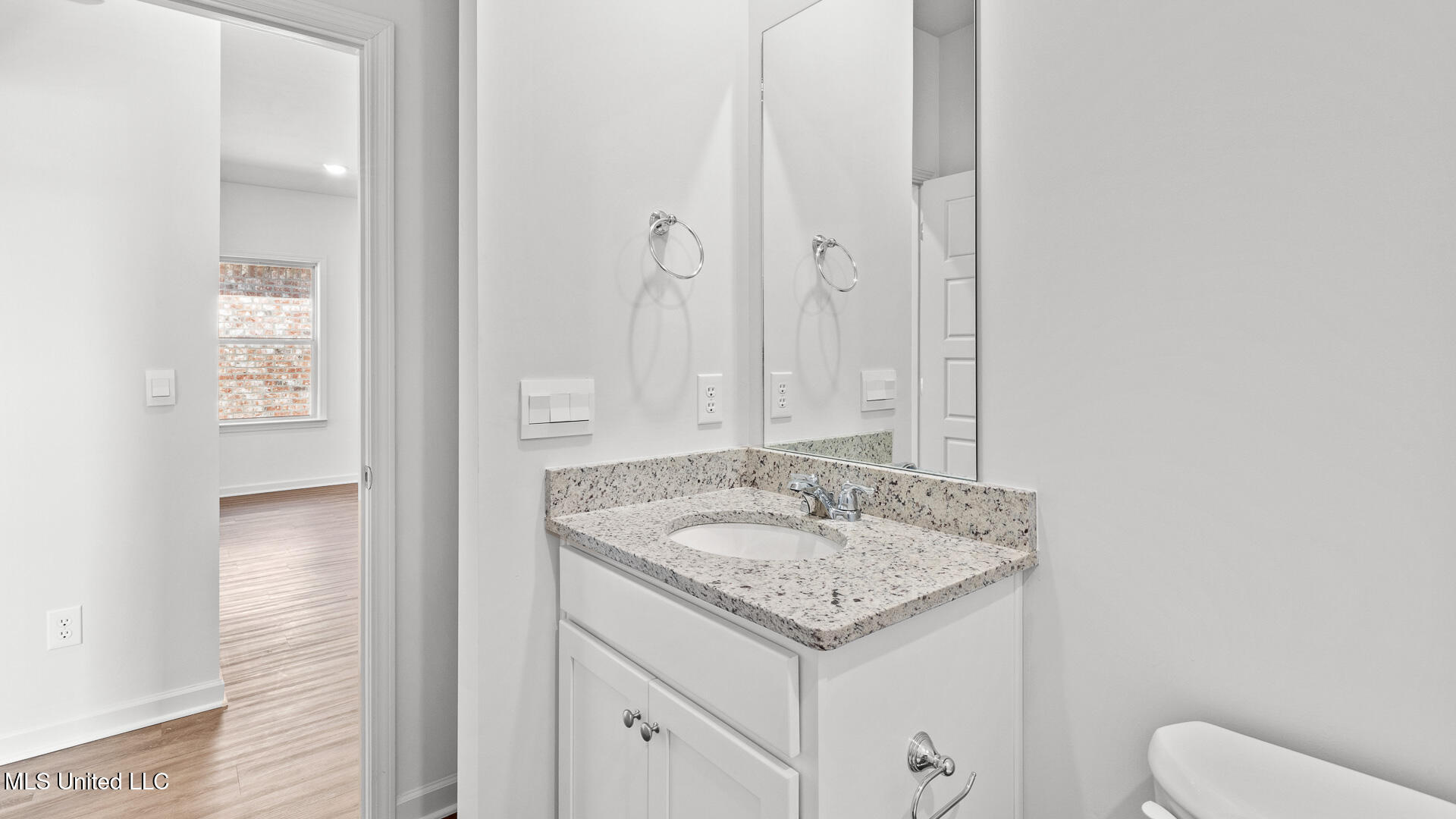 406 Hidden Reed Court Pearl, MS 39208 - Photo 14 of 26 MS_Jackson_Pearl_Serenity-Lake_Burke_B11