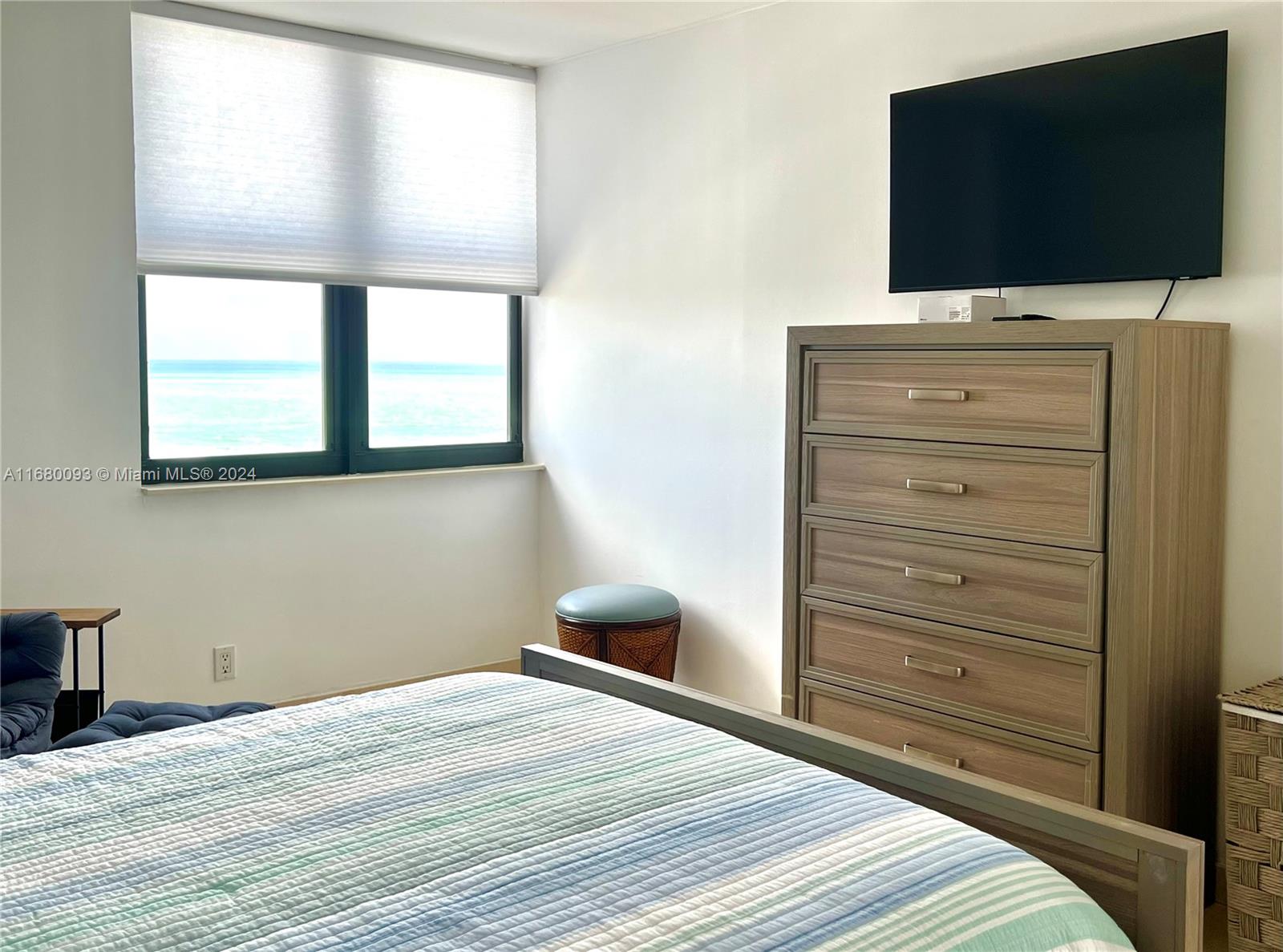 Mid Beach Miami Beach, FL 33140 - Photo 12 of 44