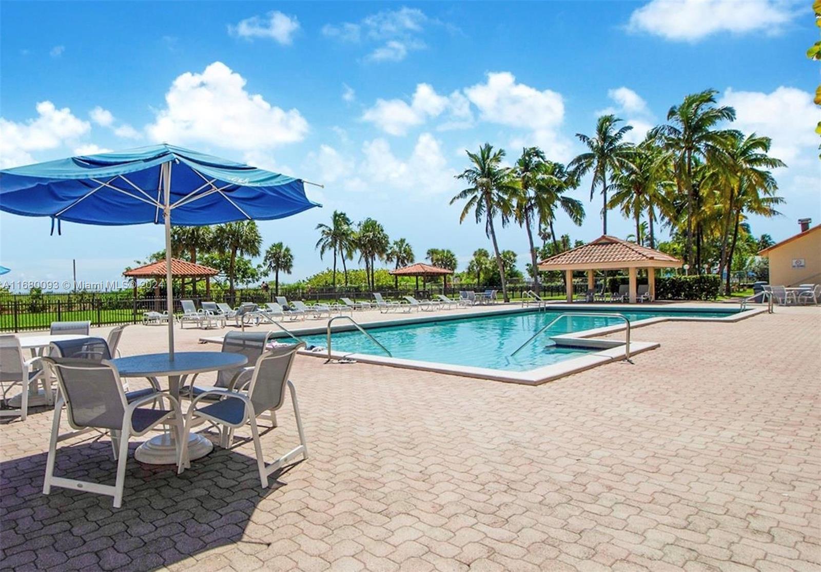 Mid Beach Miami Beach, FL 33140 - Photo 28 of 44