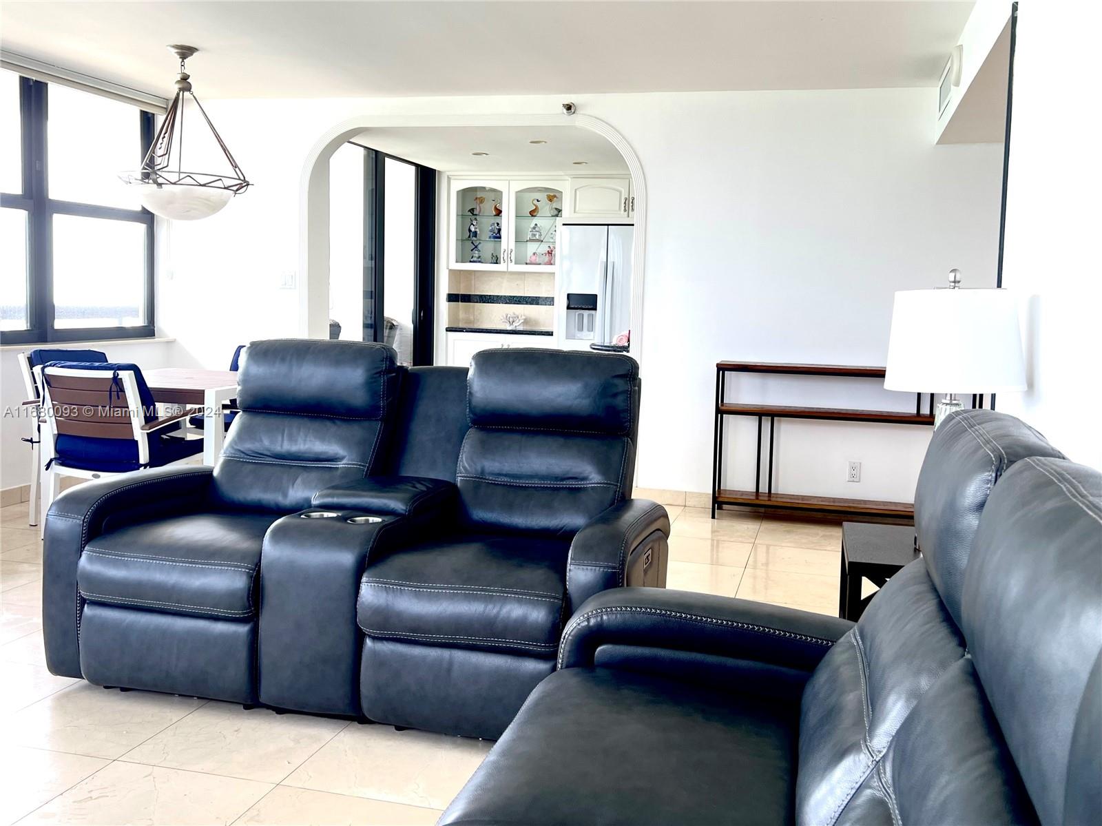 Mid Beach Miami Beach, FL 33140 - Photo 3 of 44