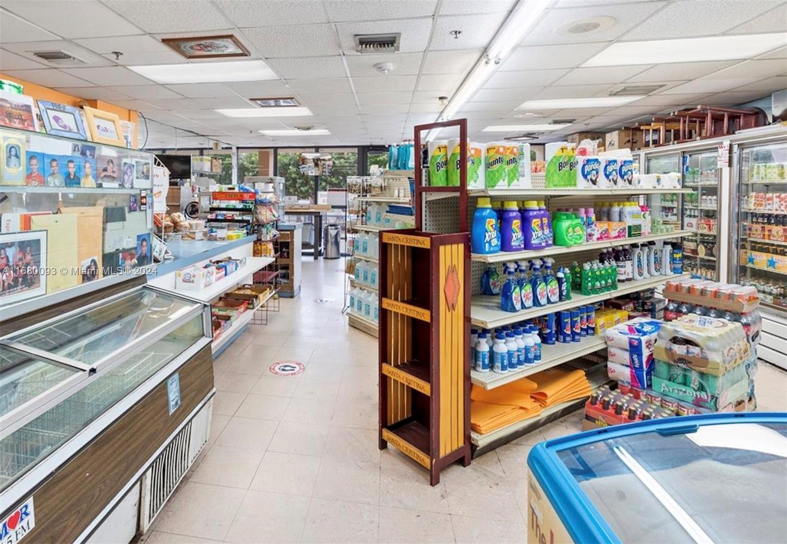 Mid Beach Miami Beach, FL 33140 - Photo 31 of 44