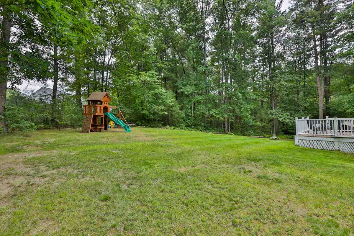 13 Gowing Road Hudson, NH 03051 - Photo 29 of 31