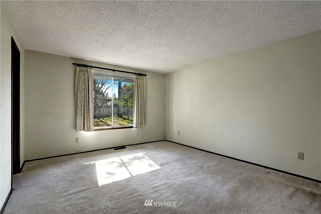 16912 157th Place Southeast Renton, WA 98058 - Photo 14 of 22 Gallery Image 14