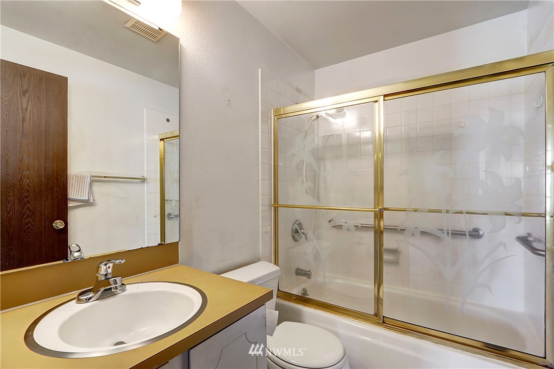 16912 157th Place Southeast Renton, WA 98058 - Photo 15 of 22 Gallery Image 15