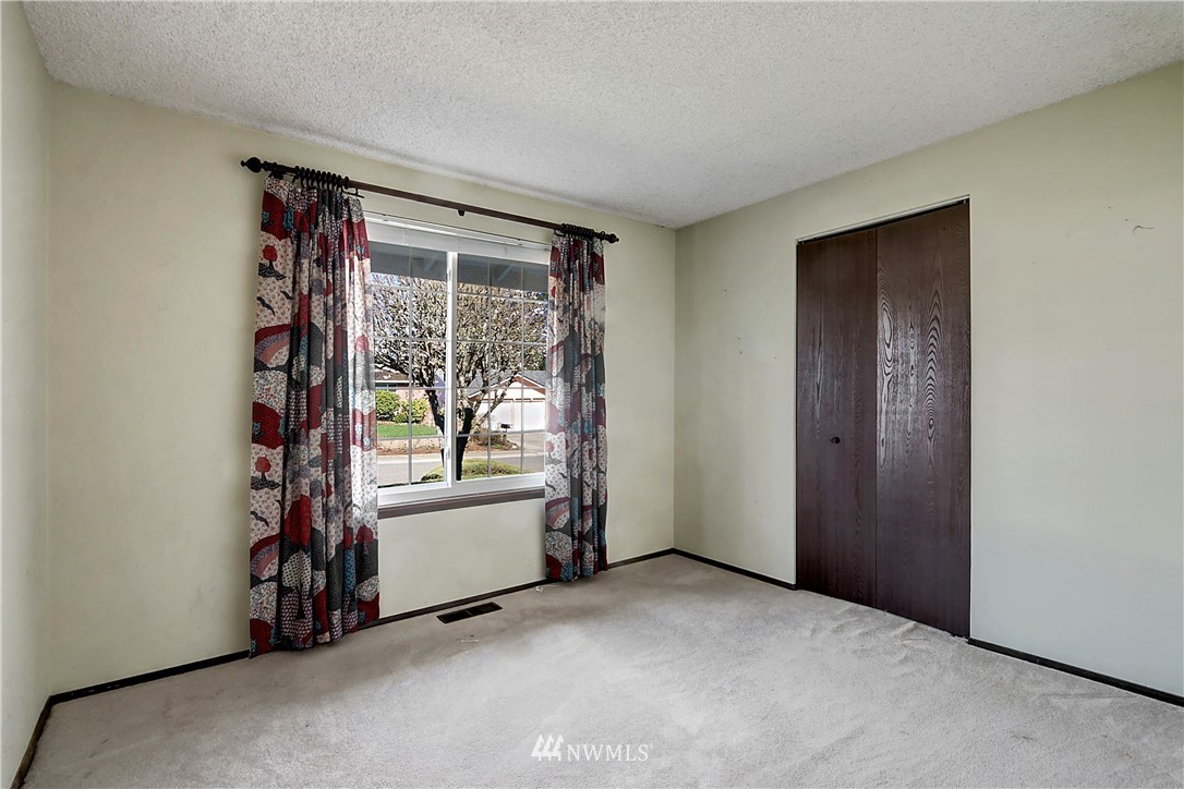16912 157th Place Southeast Renton, WA 98058 - Photo 16 of 22 Gallery Image 16