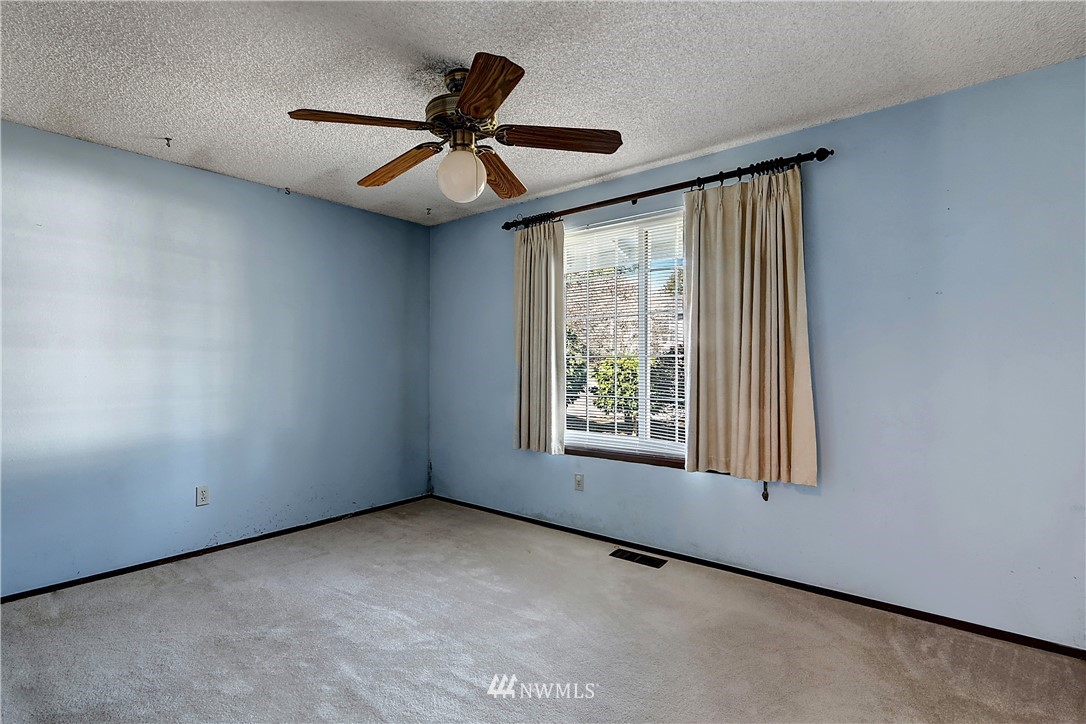 16912 157th Place Southeast Renton, WA 98058 - Photo 17 of 22 Gallery Image 17