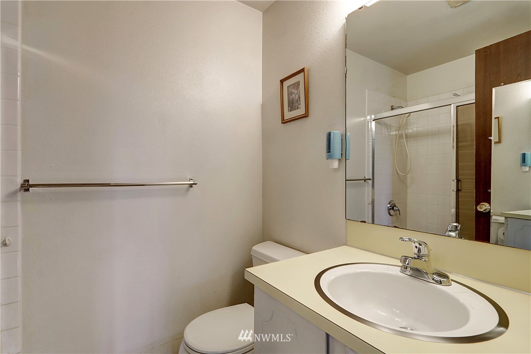 16912 157th Place Southeast Renton, WA 98058 - Photo 18 of 22 Gallery Image 18