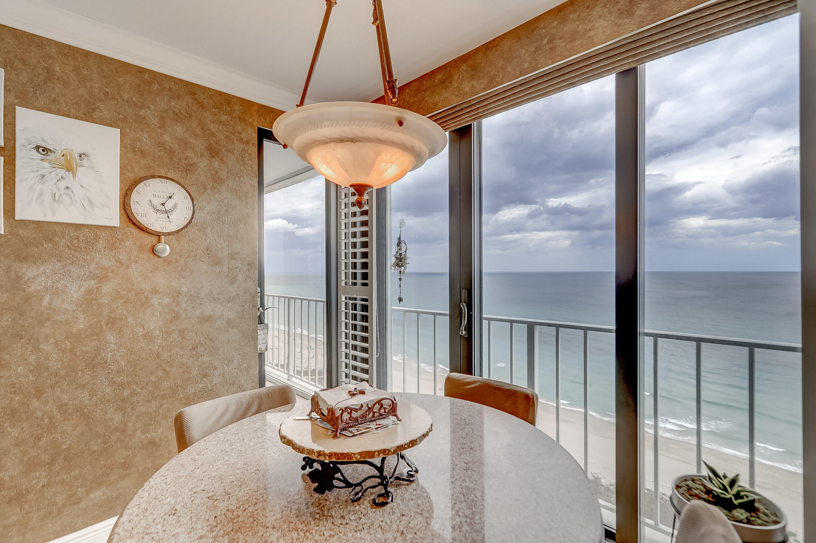 2600 South Ocean Boulevard, Unit 15A Boca Raton, FL 33432 - Photo 28 of 88 Eat in kitchen