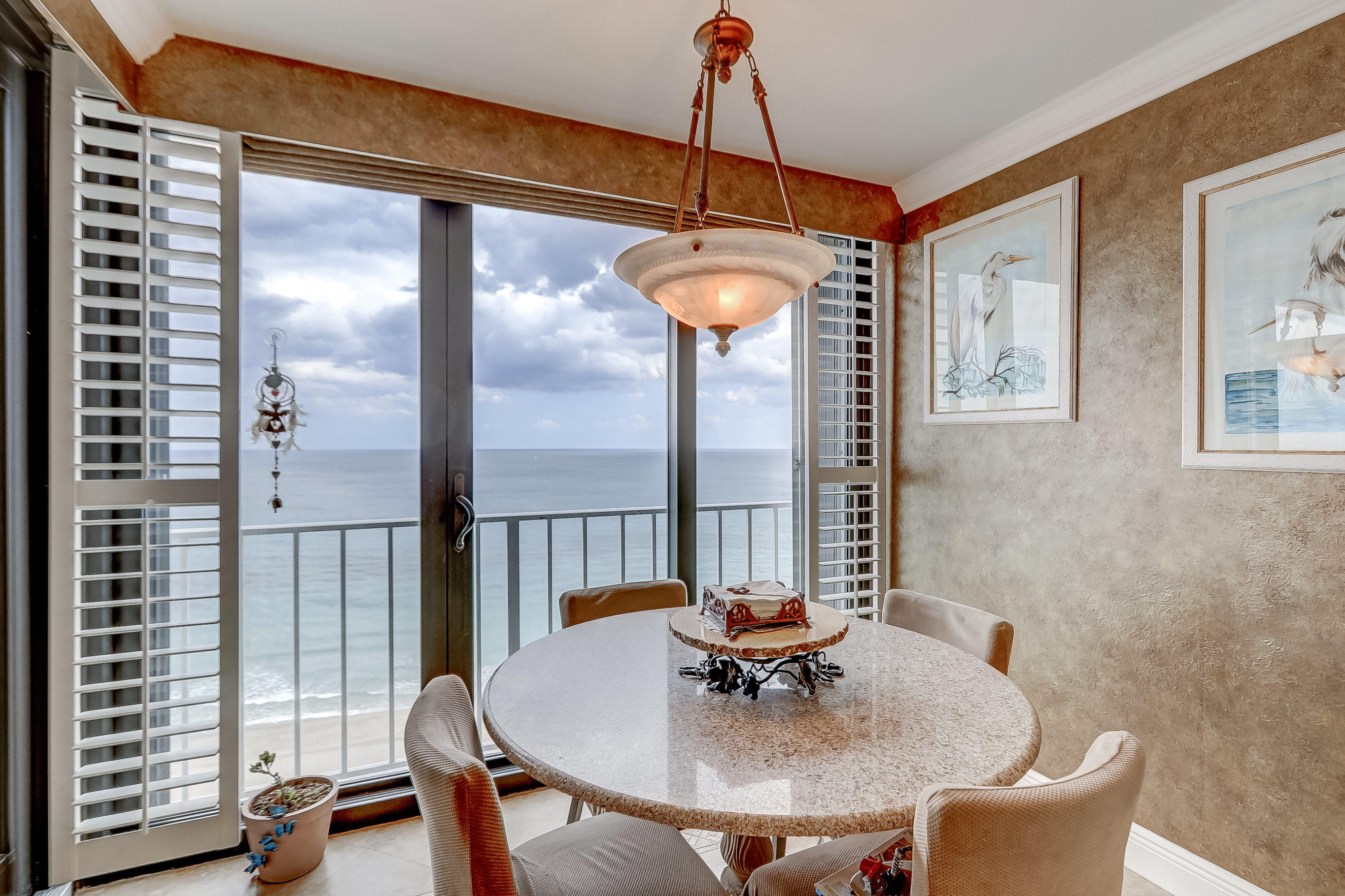 2600 South Ocean Boulevard, Unit 15A Boca Raton, FL 33432 - Photo 29 of 88 Eat in kitchen