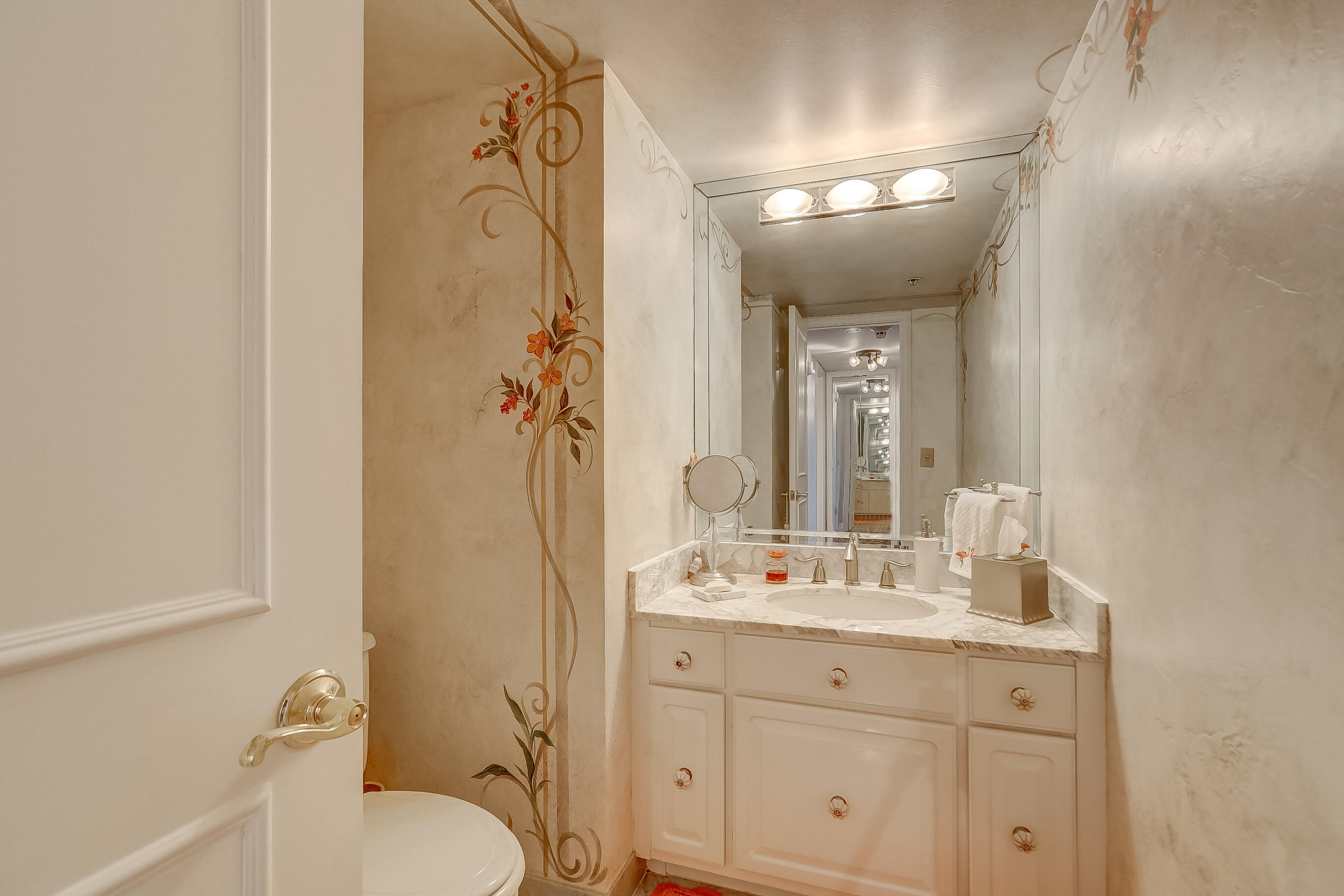 2600 South Ocean Boulevard, Unit 15A Boca Raton, FL 33432 - Photo 42 of 88 Guest bath