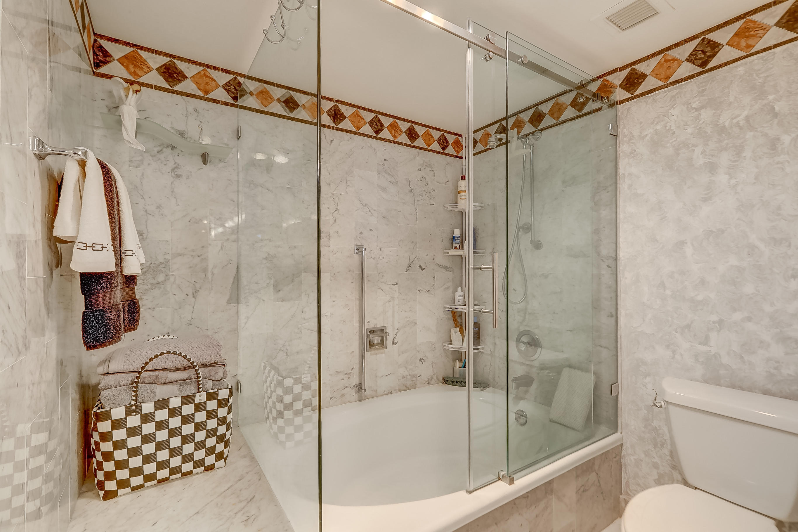 2600 South Ocean Boulevard, Unit 15A Boca Raton, FL 33432 - Photo 55 of 88 Seamless shower doors