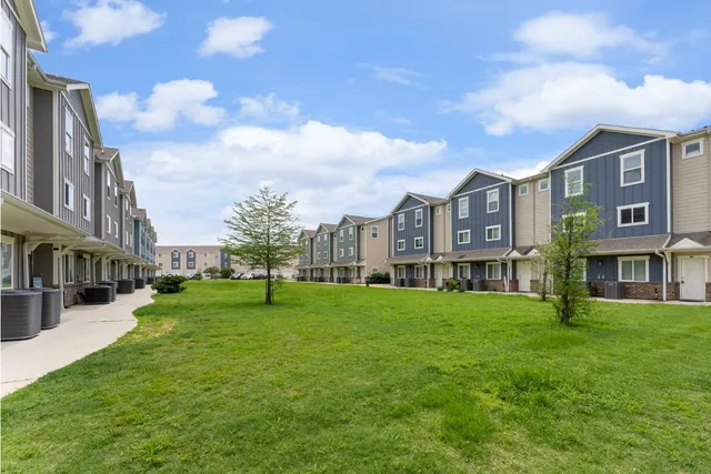 $849,000 | 21155 Gosling Road, Unit 6 AD, Spring, TX 77388