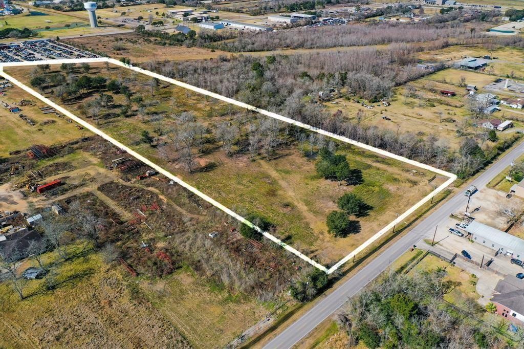 5223 Barkaloo Road Baytown, TX 77521 - Photo 2 of 16