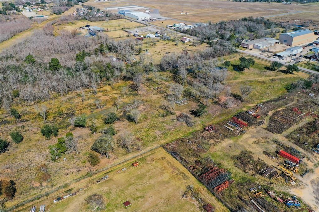 5223 Barkaloo Road Baytown, TX 77521 - Photo 3 of 16