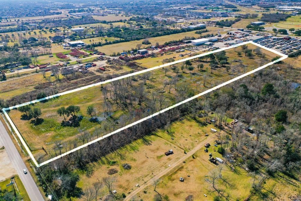 5223 Barkaloo Road Baytown, TX 77521 - Photo 4 of 16