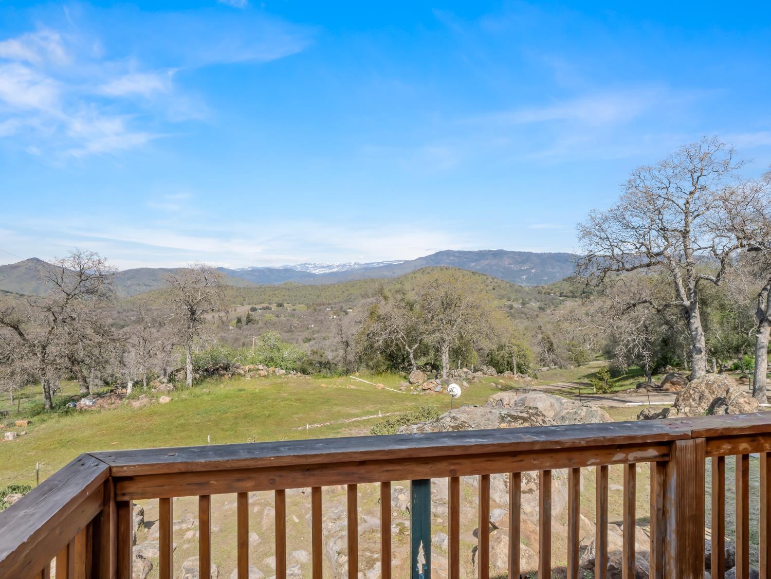37678 Cardinal Lane Squaw Valley, CA 93675 - Photo 20 of 65 a view of outdoor space and yard