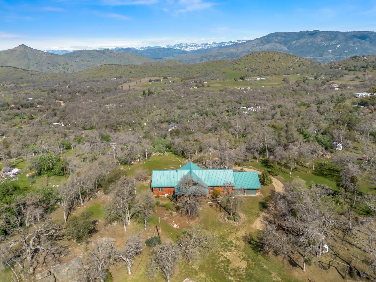 37678 Cardinal Lane Squaw Valley, CA 93675 - Photo 32 of 65 a view of a city