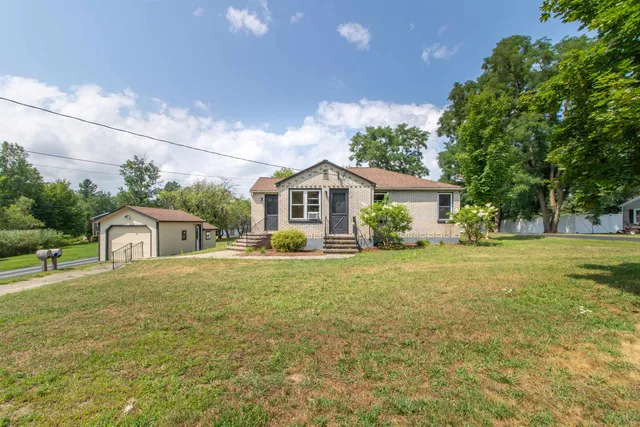 $269,500 | 573 Sias Avenue, Newport, VT 05855