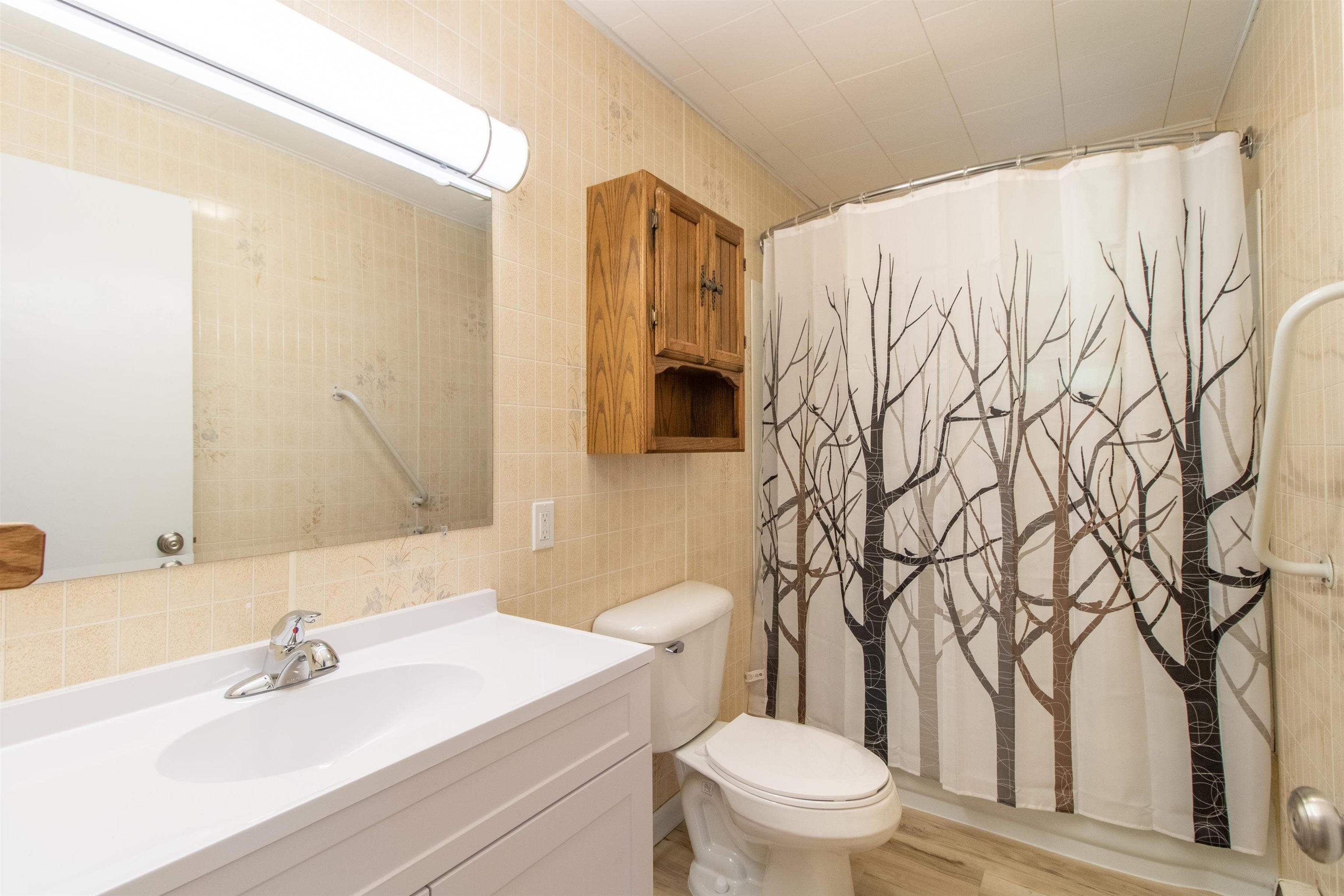 573 Sias Avenue Newport, VT 05855 - Photo 21 of 60