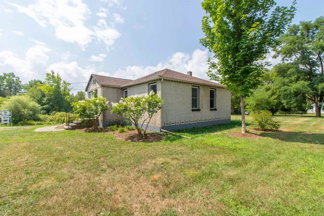 $269,500 | 573 Sias Avenue, Newport, VT 05855