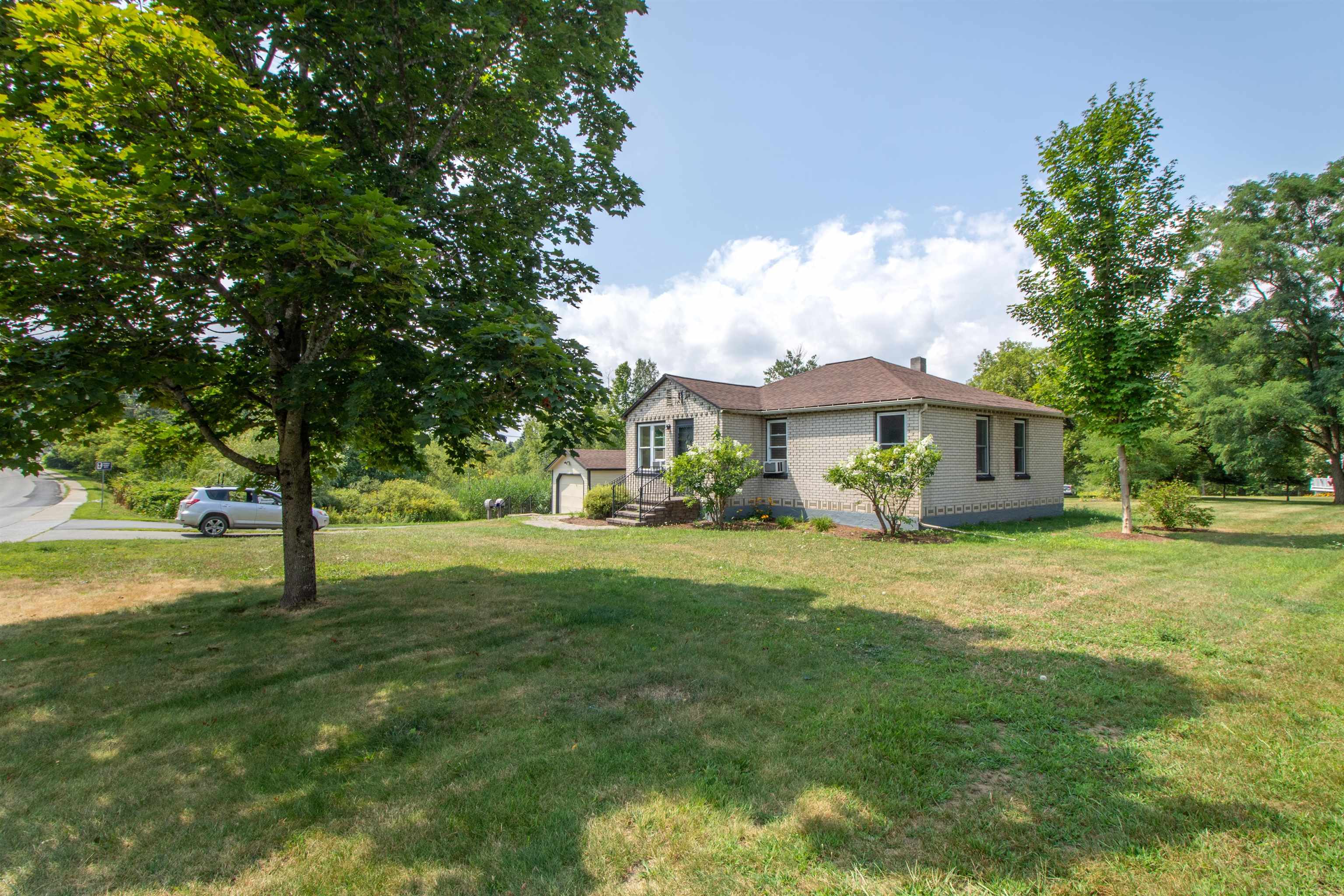 573 Sias Avenue Newport, VT 05855 - Photo 32 of 60