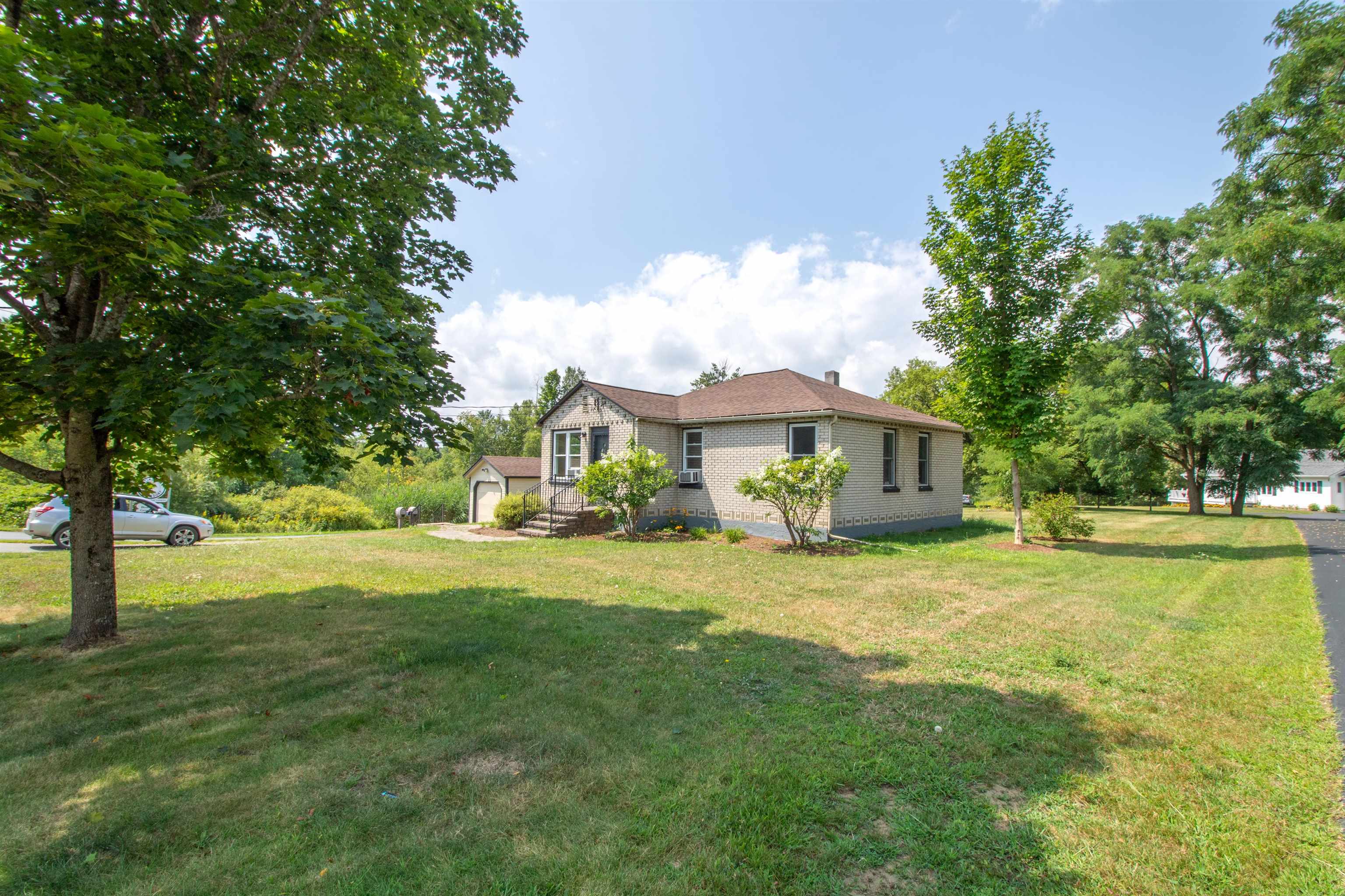 573 Sias Avenue Newport, VT 05855 - Photo 33 of 60