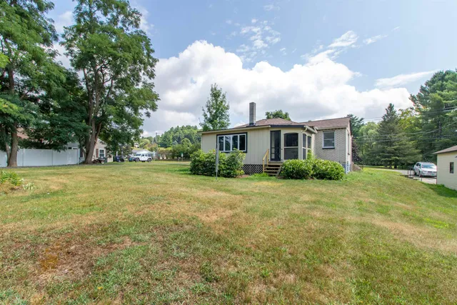 $269,500 | 573 Sias Avenue, Newport, VT 05855