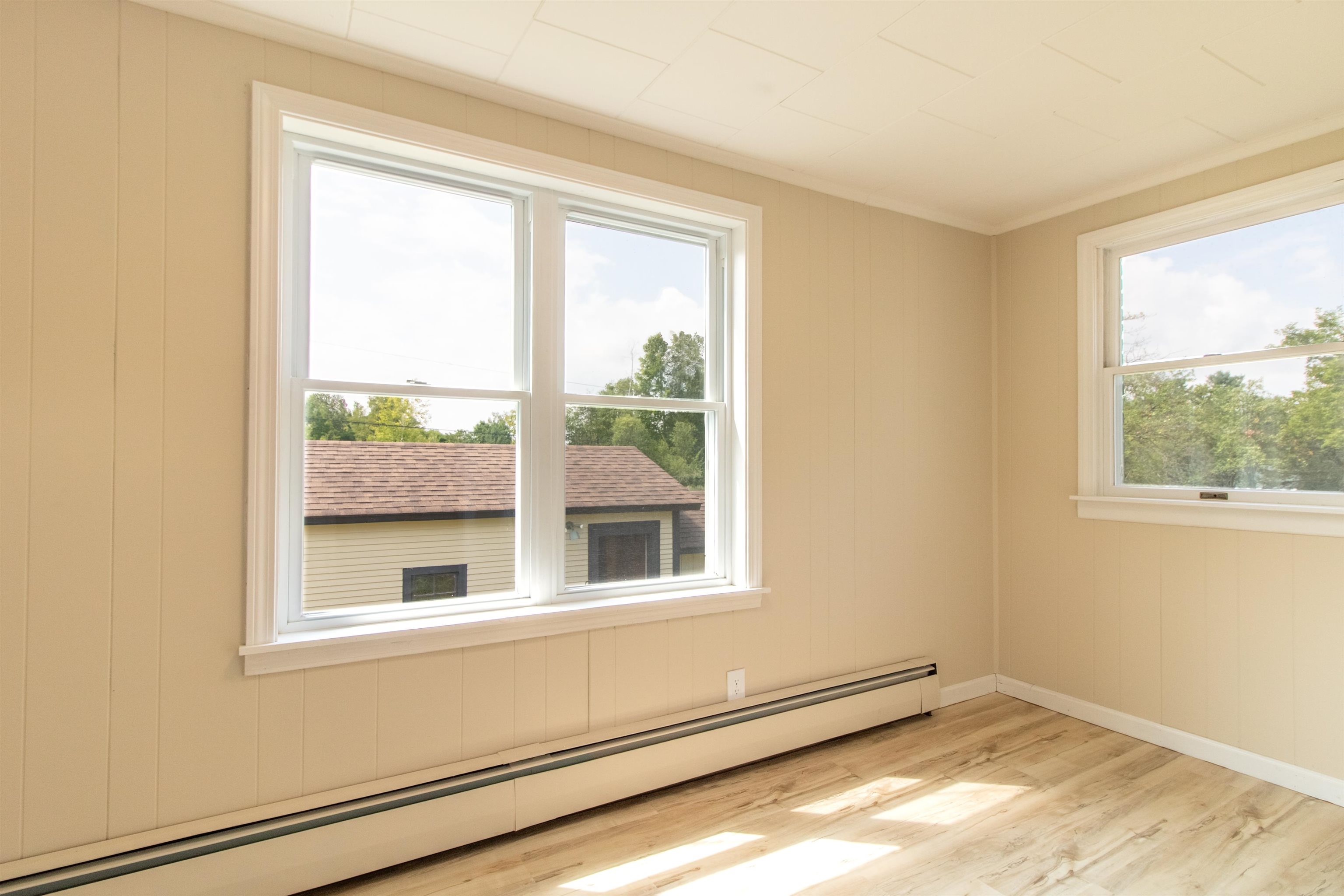 573 Sias Avenue Newport, VT 05855 - Photo 8 of 60