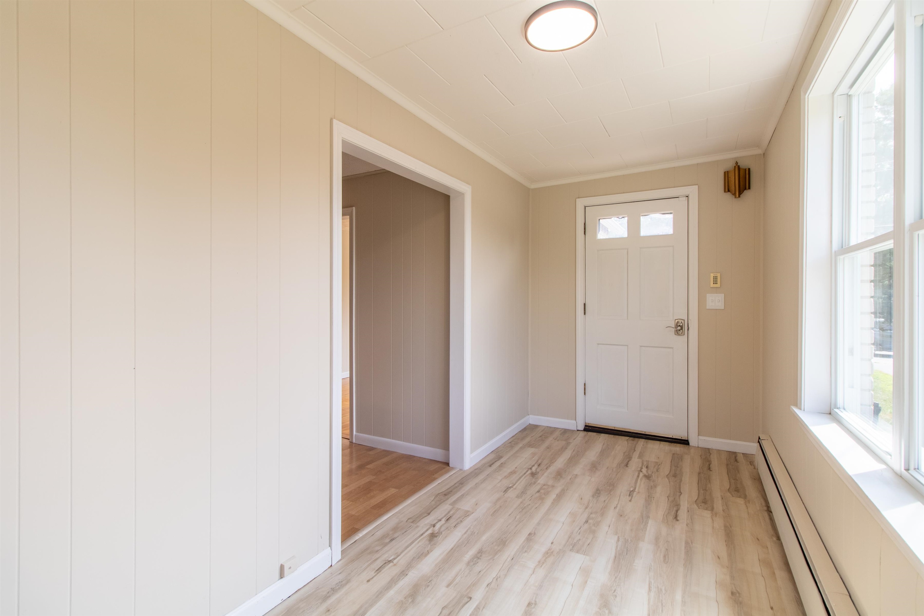 573 Sias Avenue Newport, VT 05855 - Photo 9 of 60