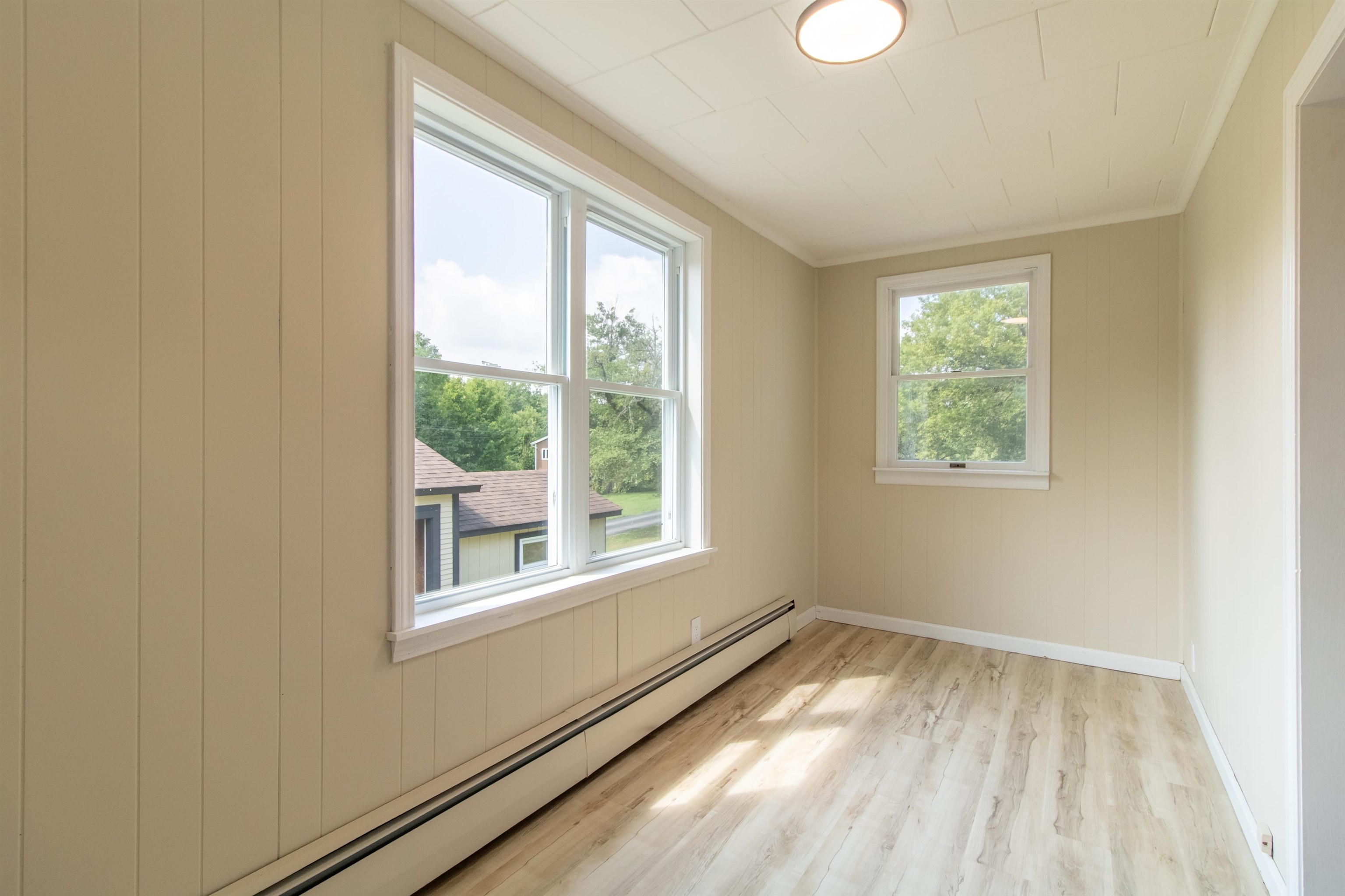 573 Sias Avenue Newport, VT 05855 - Photo 10 of 60