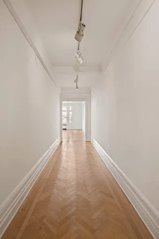 $1,300,000 | 103 East 84th Street, Unit 6B | Upper East Side