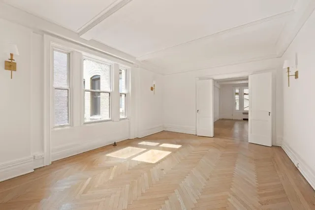 $1,300,000 | 103 East 84th Street, Unit 6B | Upper East Side