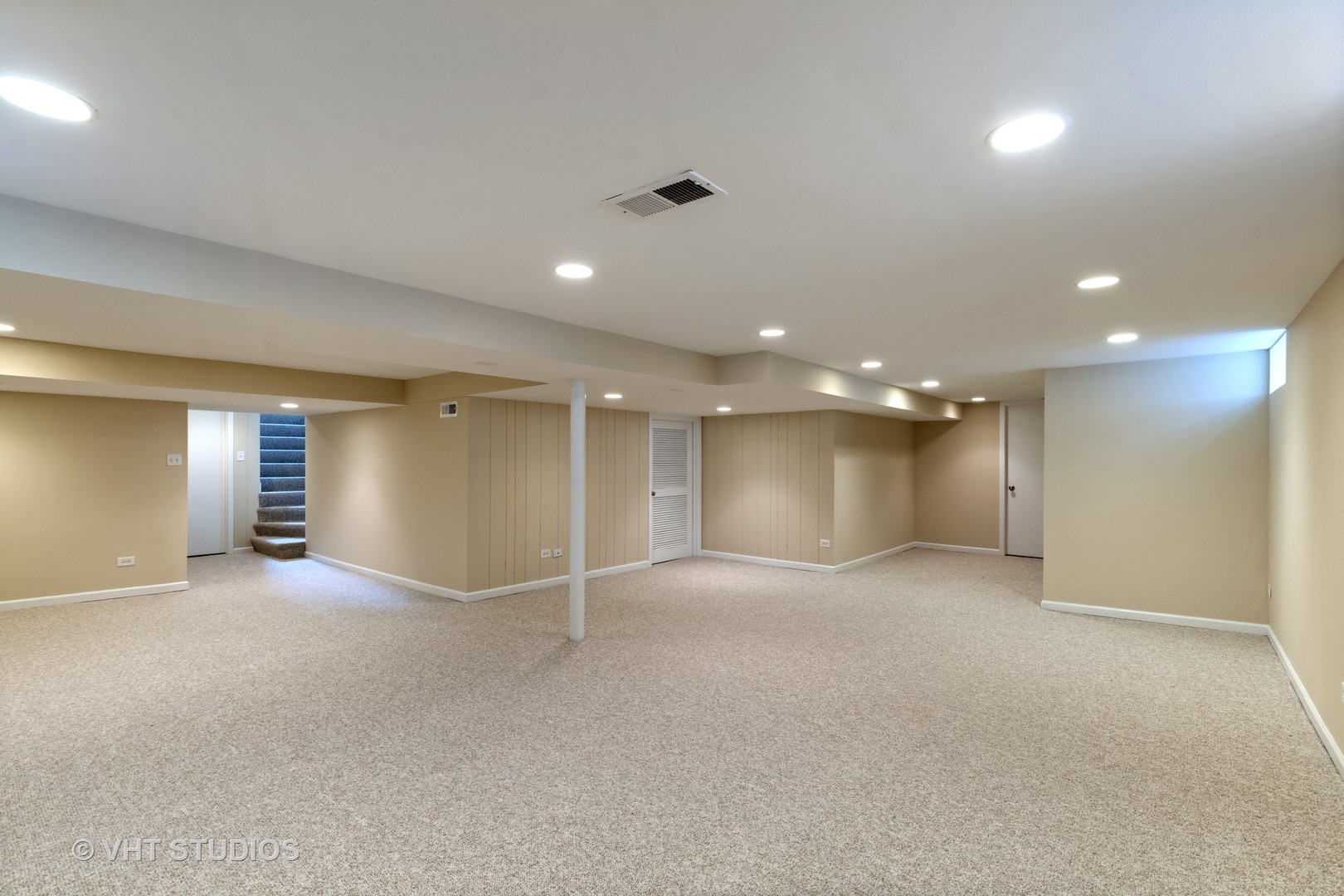 299 Barberry Road Highland Park, IL 60035 - Photo 13 of 17 an empty room with windows and ceiling fan