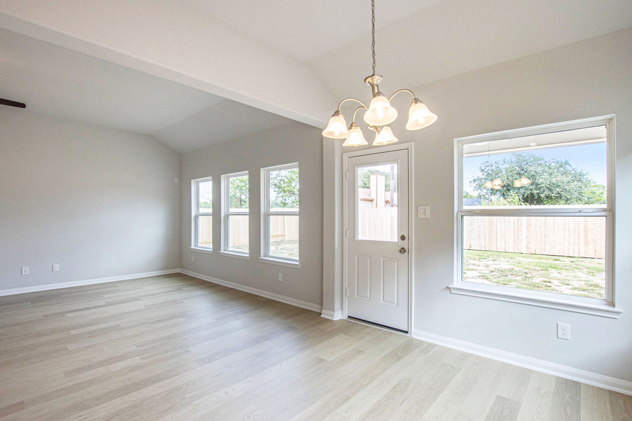 4309 Ellison Street Bay City, TX 77414 - Photo 13 of 35