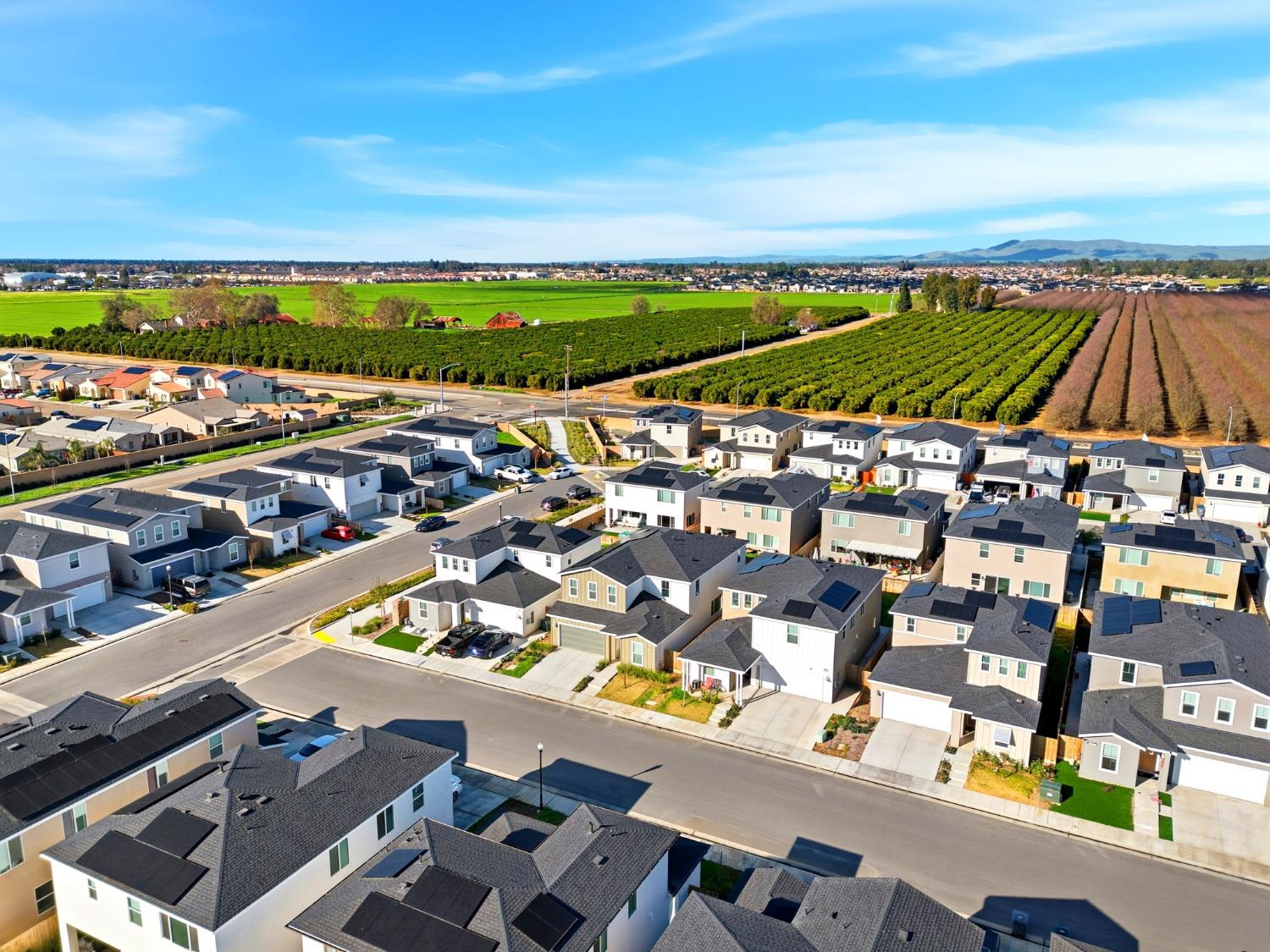 4225 Hampton Way Clovis, CA 93619 - Photo 11 of 64