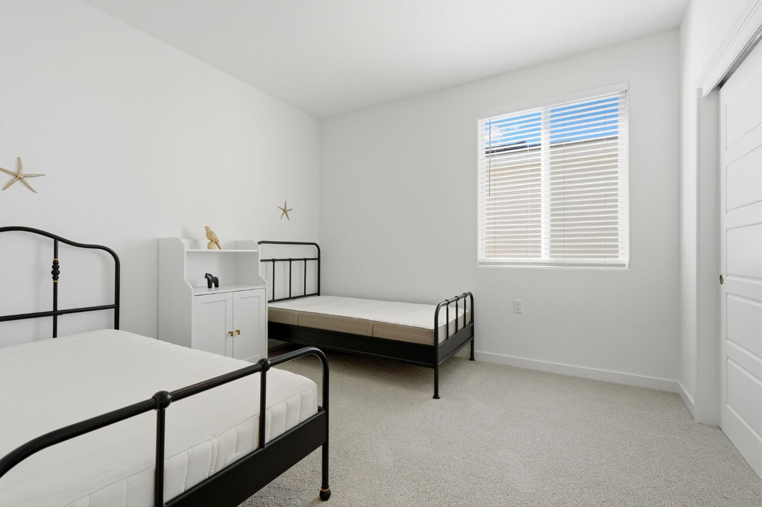 4225 Hampton Way Clovis, CA 93619 - Photo 48 of 64 a bedroom with furniture and window