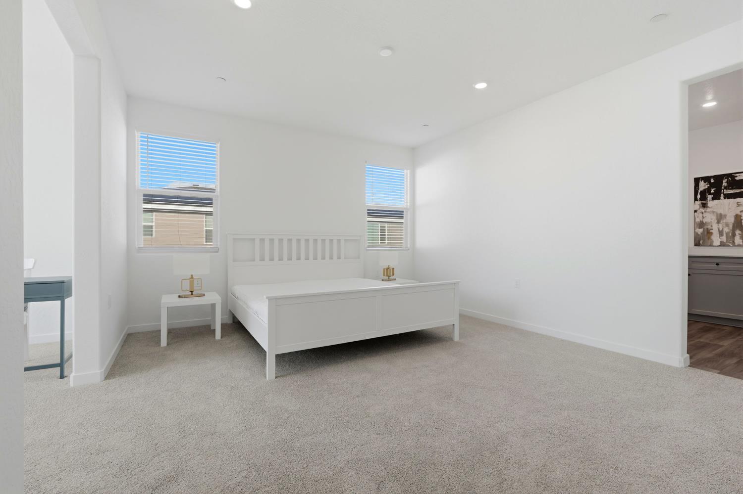 4225 Hampton Way Clovis, CA 93619 - Photo 50 of 64 a bathroom with a bathtub and a sink