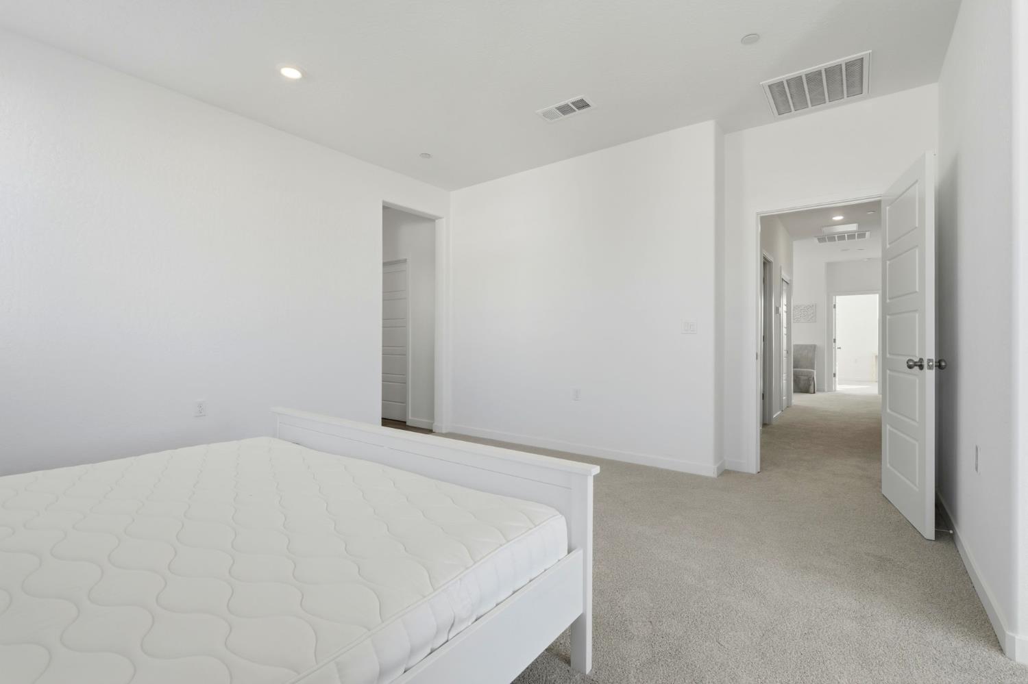 4225 Hampton Way Clovis, CA 93619 - Photo 52 of 64