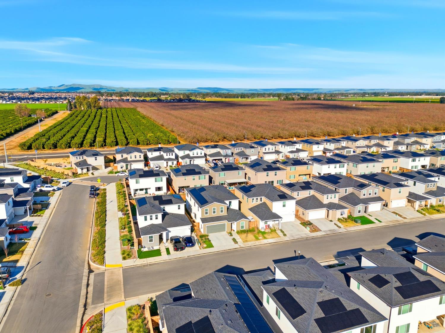 4225 Hampton Way Clovis, CA 93619 - Photo 9 of 64 a view of a city