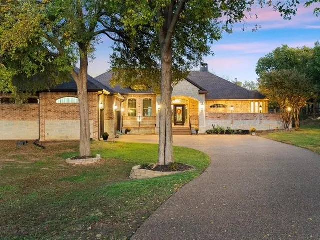 $845,000 | 804 Carrie Lane, Lakewood Village, TX 75068