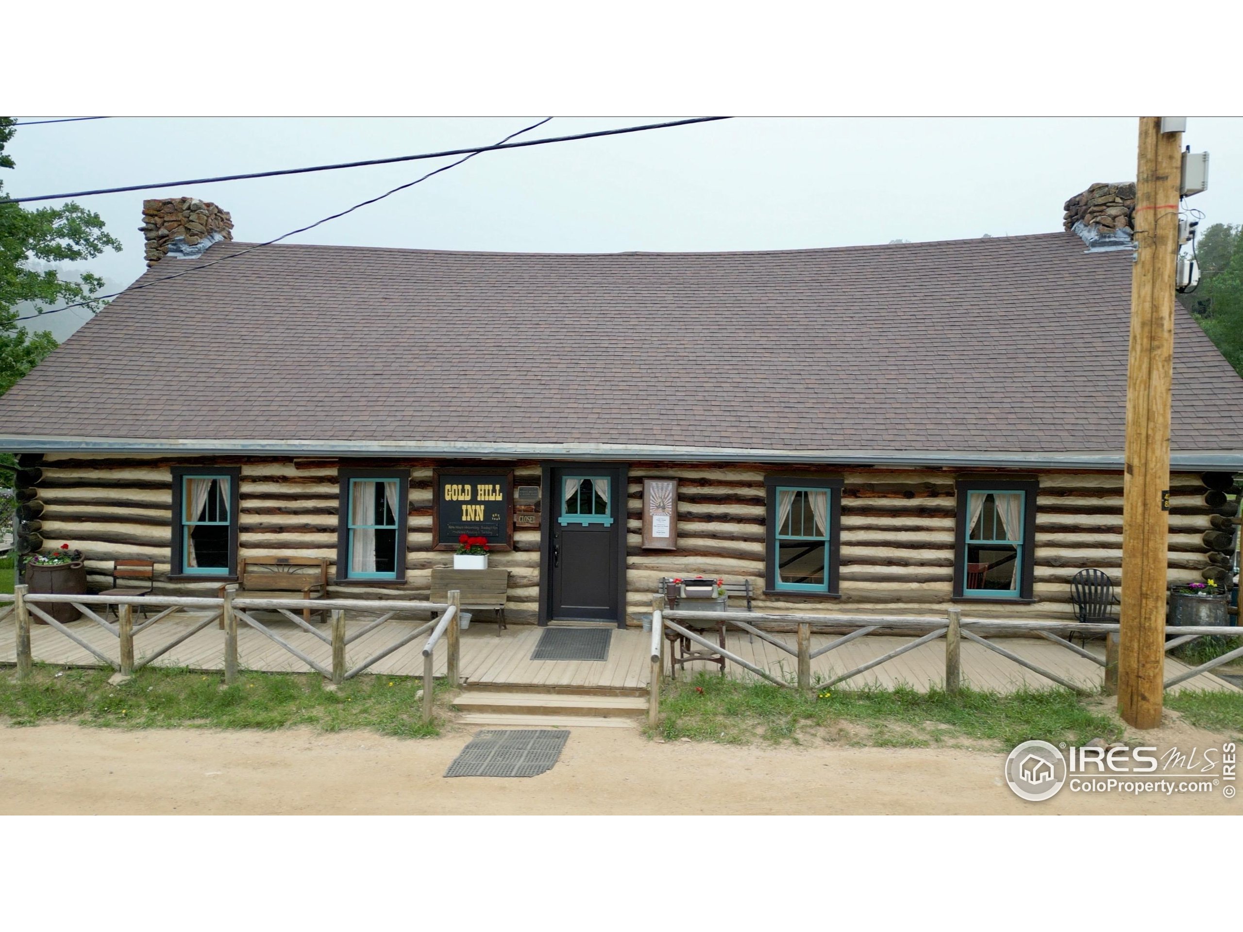 375 Arroyo Chico Boulder, CO 80302 - Photo 33 of 33 a black and white photo of a house