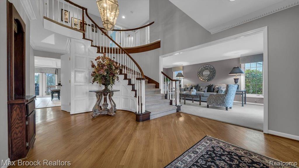 404 Shellbourne Drive Rochester Hills, MI 48309 - Photo 4 of 52