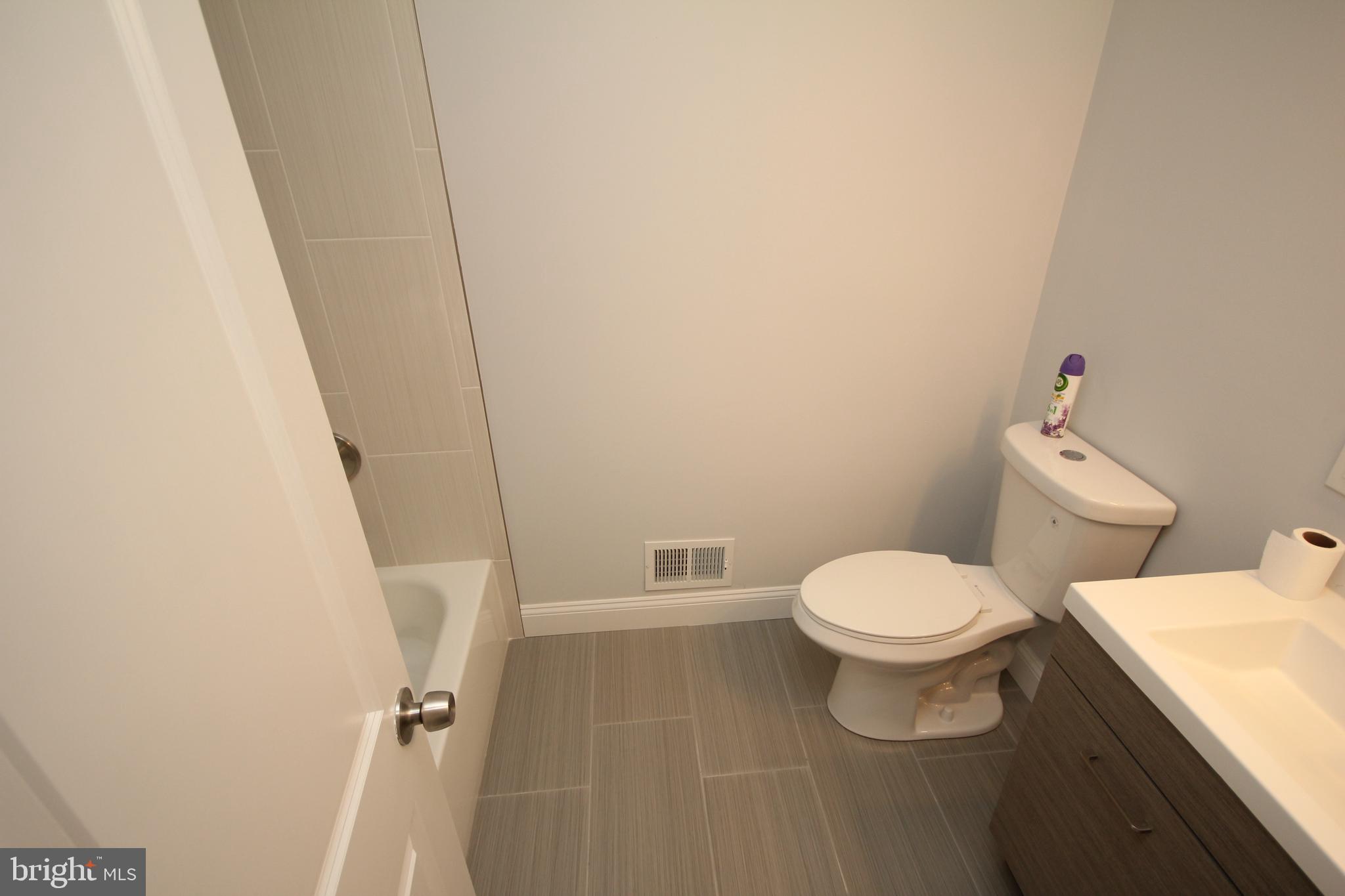 7 Compton Way Hamilton, NJ 08690 - Photo 9 of 16