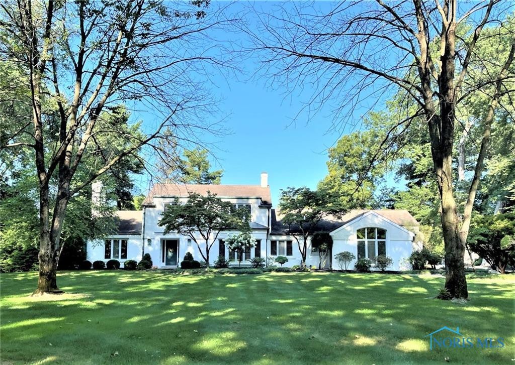 2465 Edgehill Road Toledo, OH 43615 - Photo 1 of 31 Gallery Image 1