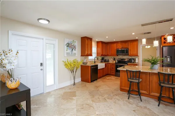 $4,550 | 698 107th Avenue North, Naples, FL 34108