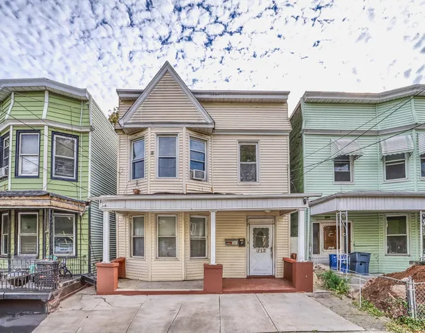 $2,000 | 112 Randolph Avenue, Unit 1, Jersey City, NJ 07305