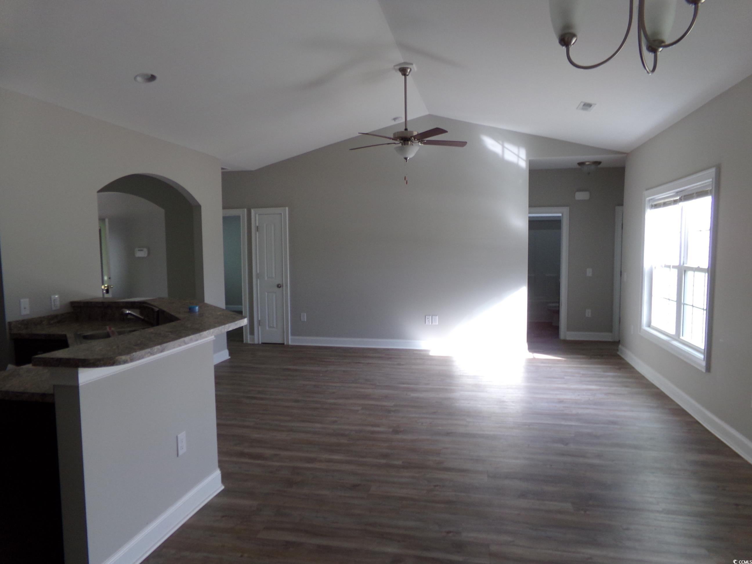 975 Suggs Street Loris, SC 29569 - Photo 4 of 18 Gallery Image 4
