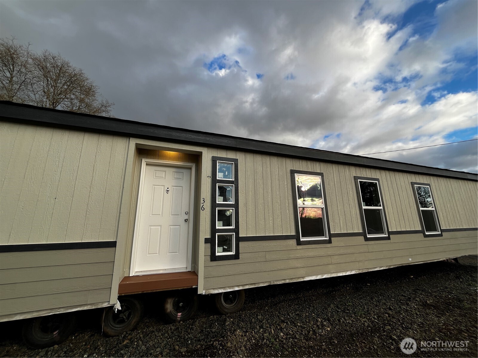 36 Porter Creek Road Elma, WA 98541 - Photo 2 of 16 a front view of house with yard