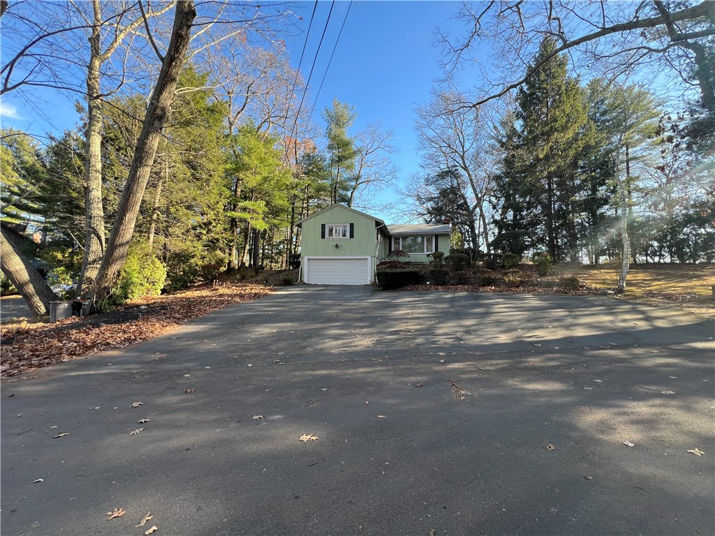 93 Coolridge Road Johnston, RI 02828 - Photo 3 of 48 Gallery Image 3