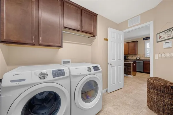 $569,000 | 5323 Crosscourt View Drive, Lithia, FL 33547